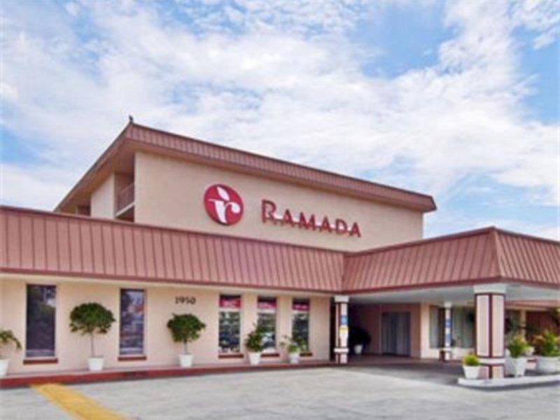 Ramada Miami Airport North Hotel Hialeah Buitenkant foto