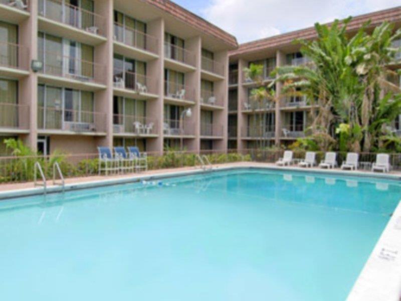Ramada Miami Airport North Hotel Hialeah Buitenkant foto