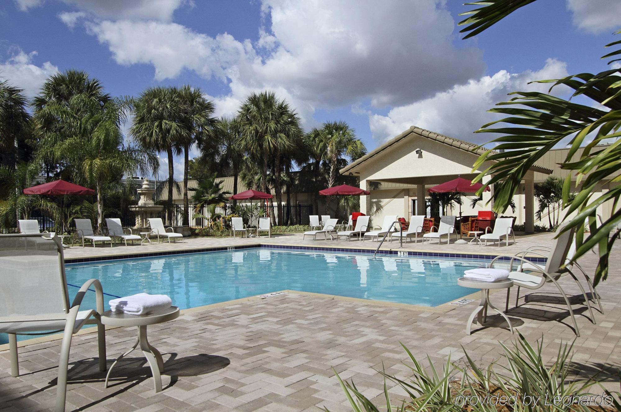 Ramada Miami Airport North Hotel Hialeah Buitenkant foto