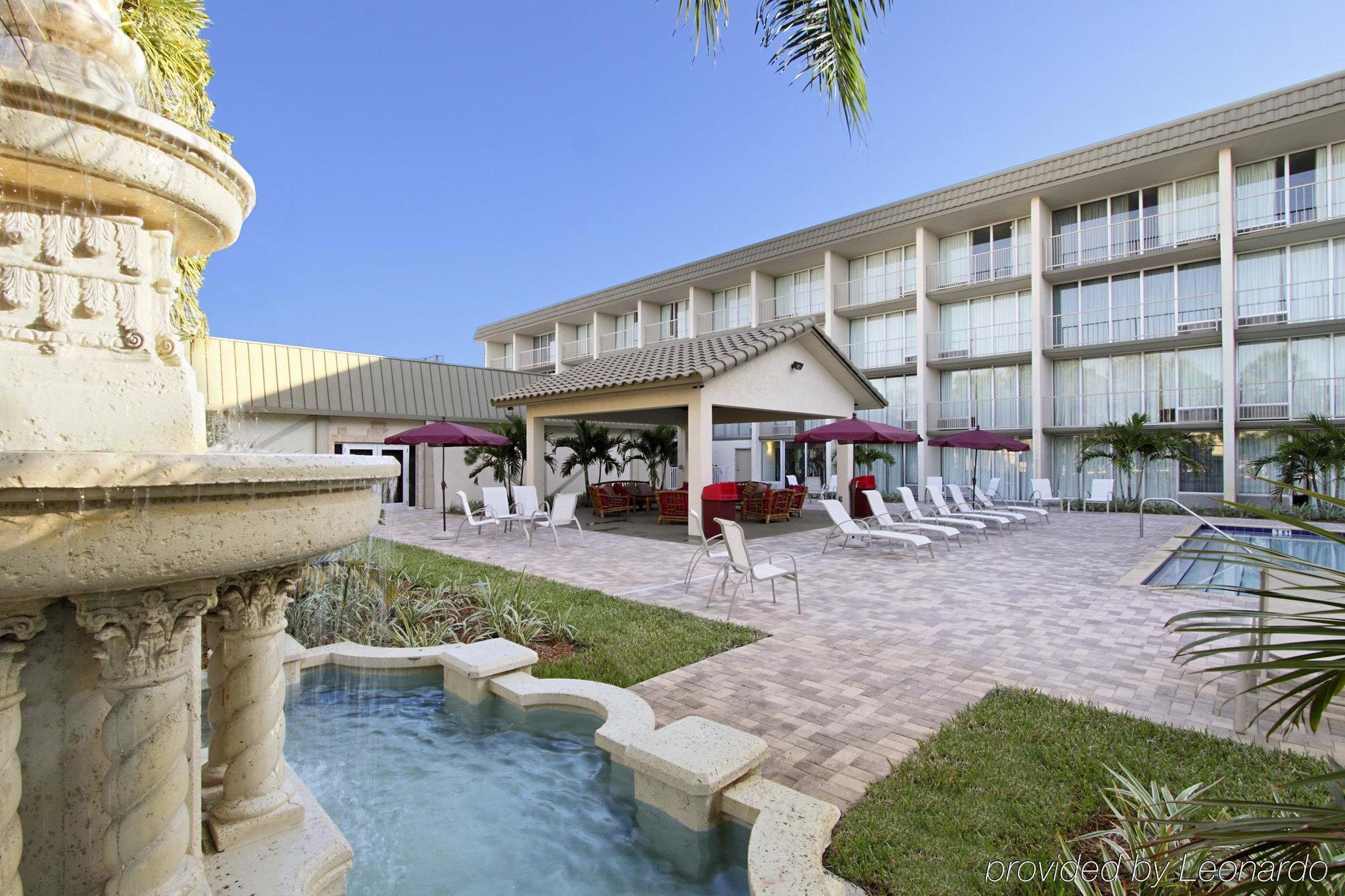 Ramada Miami Airport North Hotel Hialeah Buitenkant foto