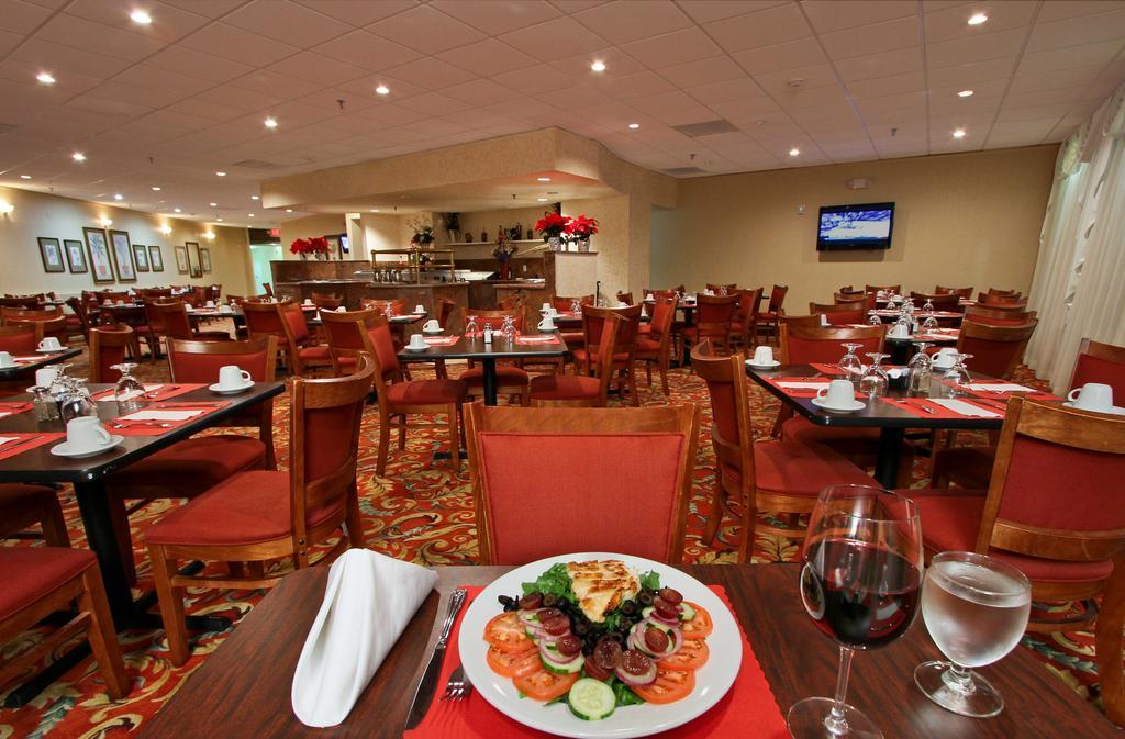 Ramada Miami Airport North Hotel Hialeah Buitenkant foto