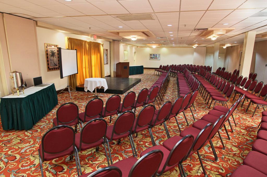 Ramada Miami Airport North Hotel Hialeah Buitenkant foto
